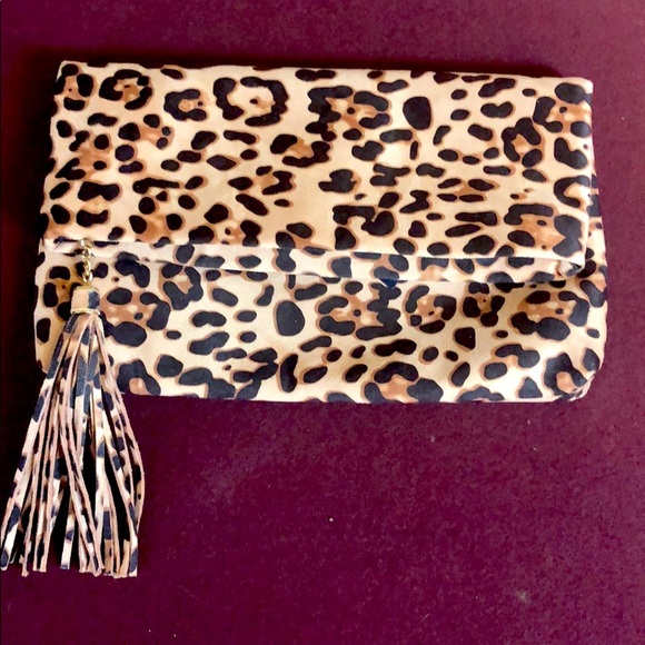 Cheetah fold over Clutch - So Sassy! - Picture 1 of 5